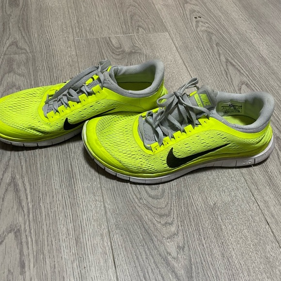 Nike Free 3.0 Neon Yellow and Gray Sneakers Sz 8.5 Women’s - Picture 6 of 7